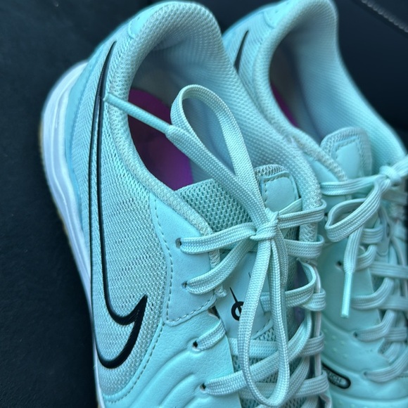 Nike Fly Touch Lite indoor soccer/futsal shoes, size 6.5 - Picture 2 of 5